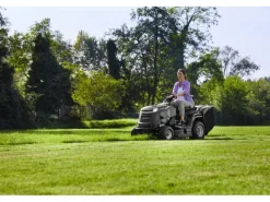 Alpina Rasentraktor AT4 84 HA*Alpina-Garden Discount