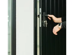 Gartenhaus Urban One Typ 5 Überdachung Rechts 250 x 256 cm Weiß*Amazing Spaces Clearance