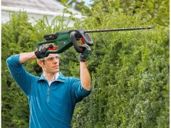 Akku-Heckenschere Universal Hedge Cut 18-55*Bosch Hot