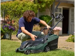 Bosch Rasenmäher|Elektro-Rasenmäher AdvancedRotak 690 mit 50 l Fangbox und Mulchkit 1.800 W