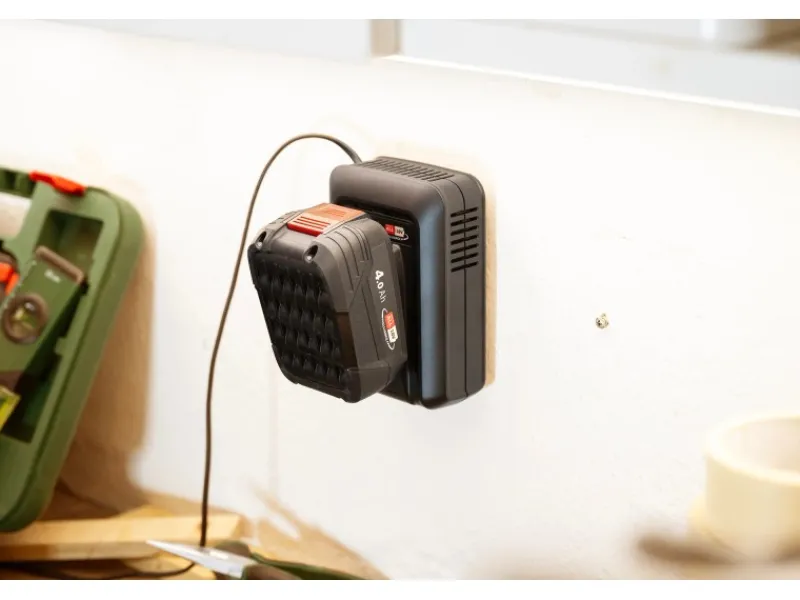 Starter-Set Akku und Ladegerät 18 V 4,0 Ah*Bosch