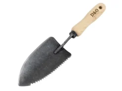 D&O Gartenhandgeräte|Schaufeln|Gezahnte Pflanzkelle mit Holzgriff