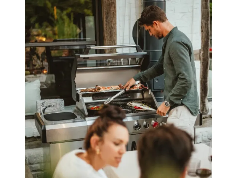 Enders Gasgrills|Gasgrill Kanasas II Pro 4 SIK Profi Turbo 4 Brenner & Seitenkocher Silber