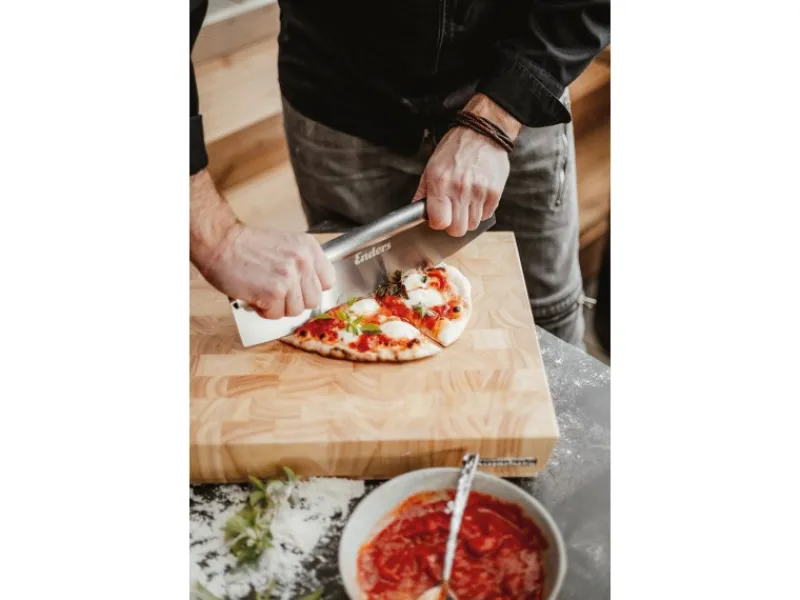 Enders Grillzubehör|Pizzaschneider 35,5 cm x 2,5 cm Edelstahl
