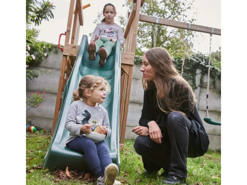 Fatmoose Gartenspielgeräte|Spielturm TikaTaka Surfswing mit Rutsche Apfelgrün