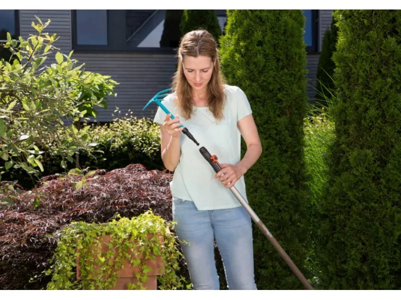 Gardena Kombisysteme|Bodenbearbeitung|combisystem-Kleinhäckchen gerades Blatt 3 Zinken