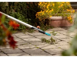 Combisystem-Komplettangebot mit Rechenbesen, Grubber, Fugenkratzer und S*Gardena