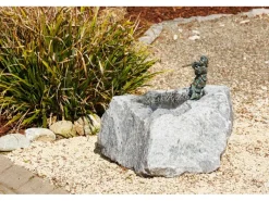 Gartenbrunnen Granittrog mit Bronze Junge Fabio* Sale