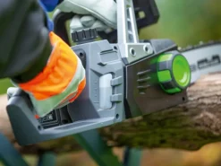 LUX-TOOLS Kettensägen|LUX Akku-Kettensägen-Set A-KS-20/25 inkl. Schnellladegerät