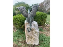 Bronze-Skulptur Drache mit Findling*Rottenecker