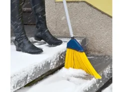 Universalbesen 38 x 26,5 cm mit Stiel 130 cm*Sonneck