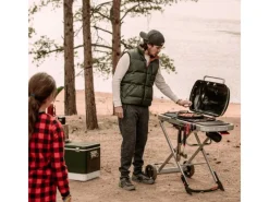 Weber Gasgrills|Campingzubehör|Camping-Gasgrill Traveler mit 1 Brenner und Rollwagen Schwarz